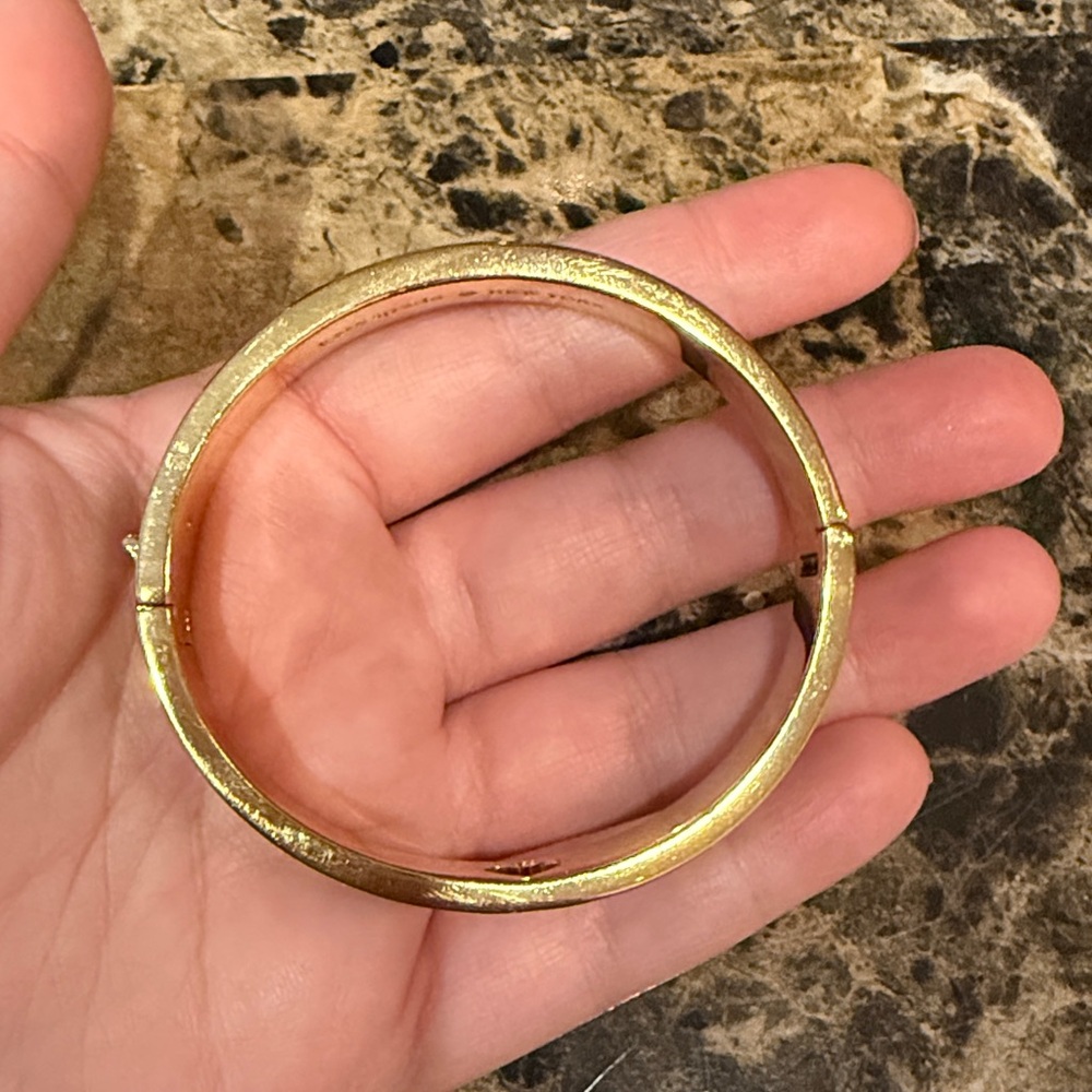 Kate Spade Hole Punch Spade Hinge Bangle Bracelet - Picture 4 of 8